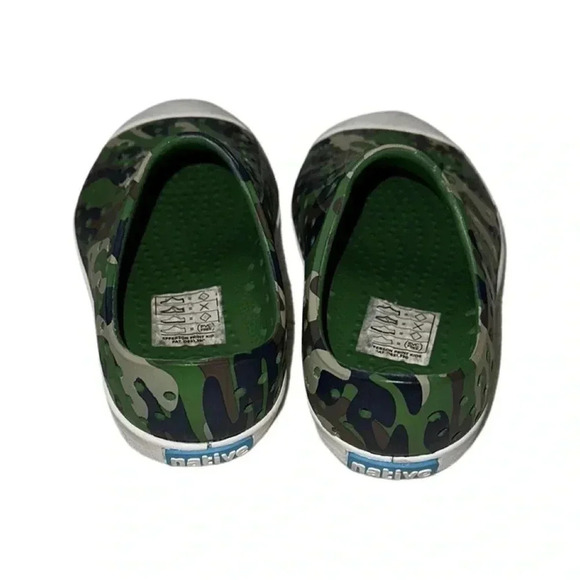 Native Green Camo Toddler Shoes Size 6 - Picture 3 of 5